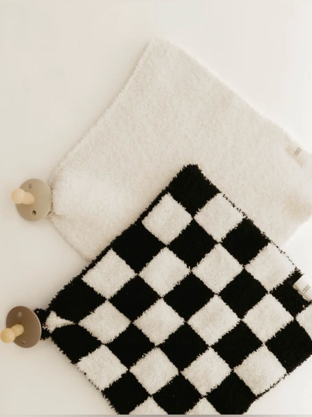 Lovey | Houndstooth Rosé & Cream Plush - Picture 2 of 2